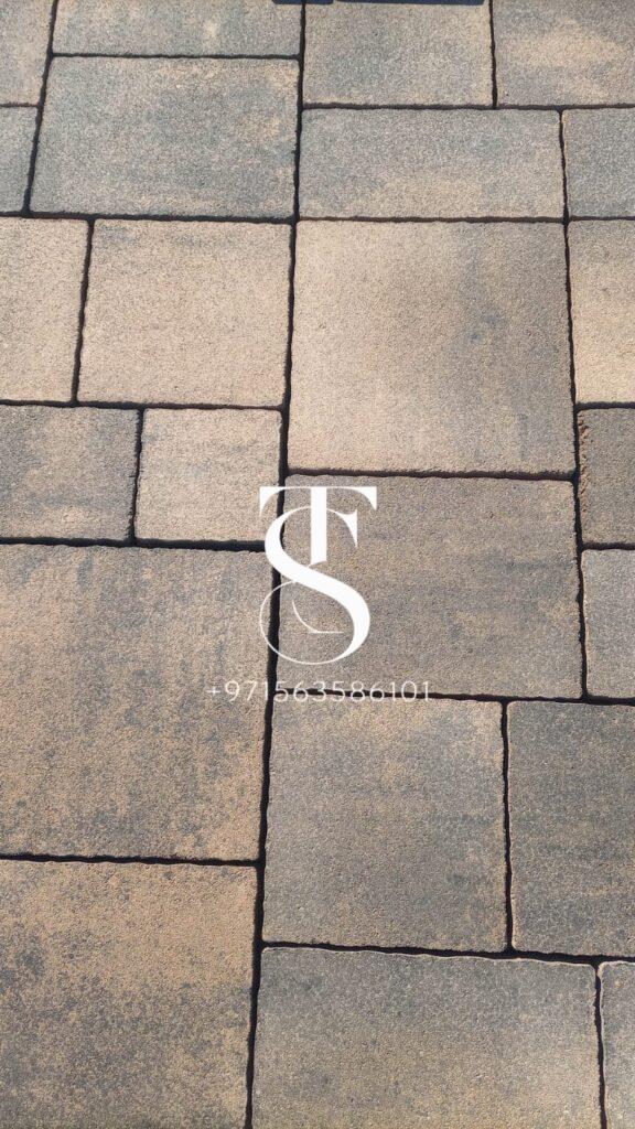 MULTICOLOUR INTERLOCK COMBINATION